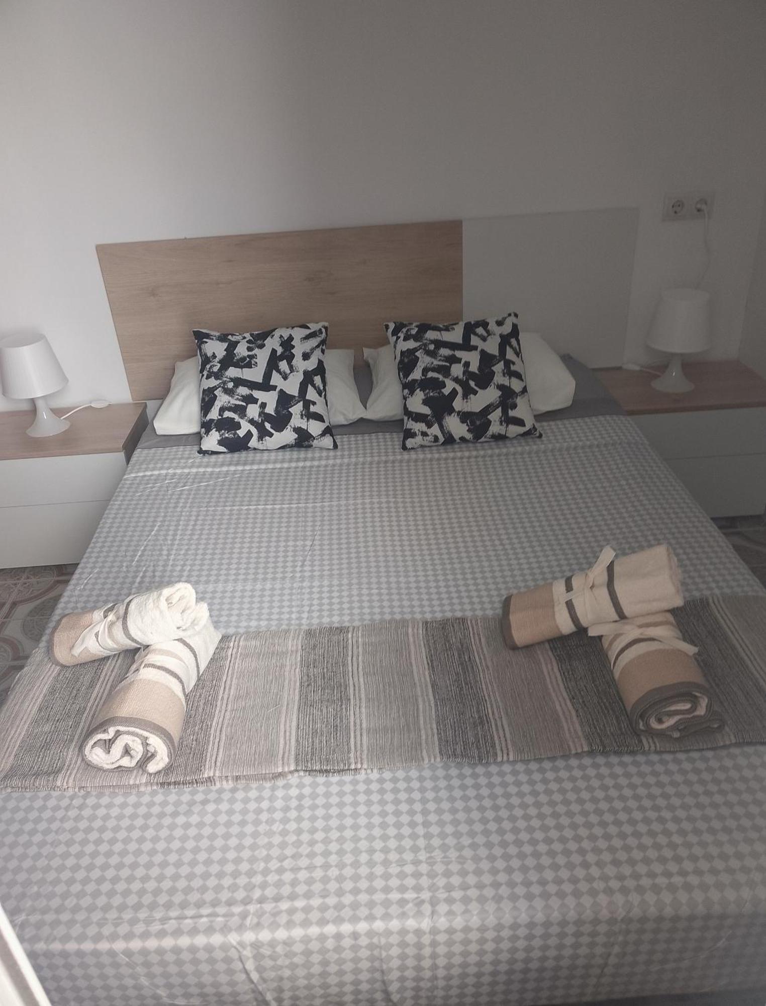 Malaga Center Rooms Esterno foto