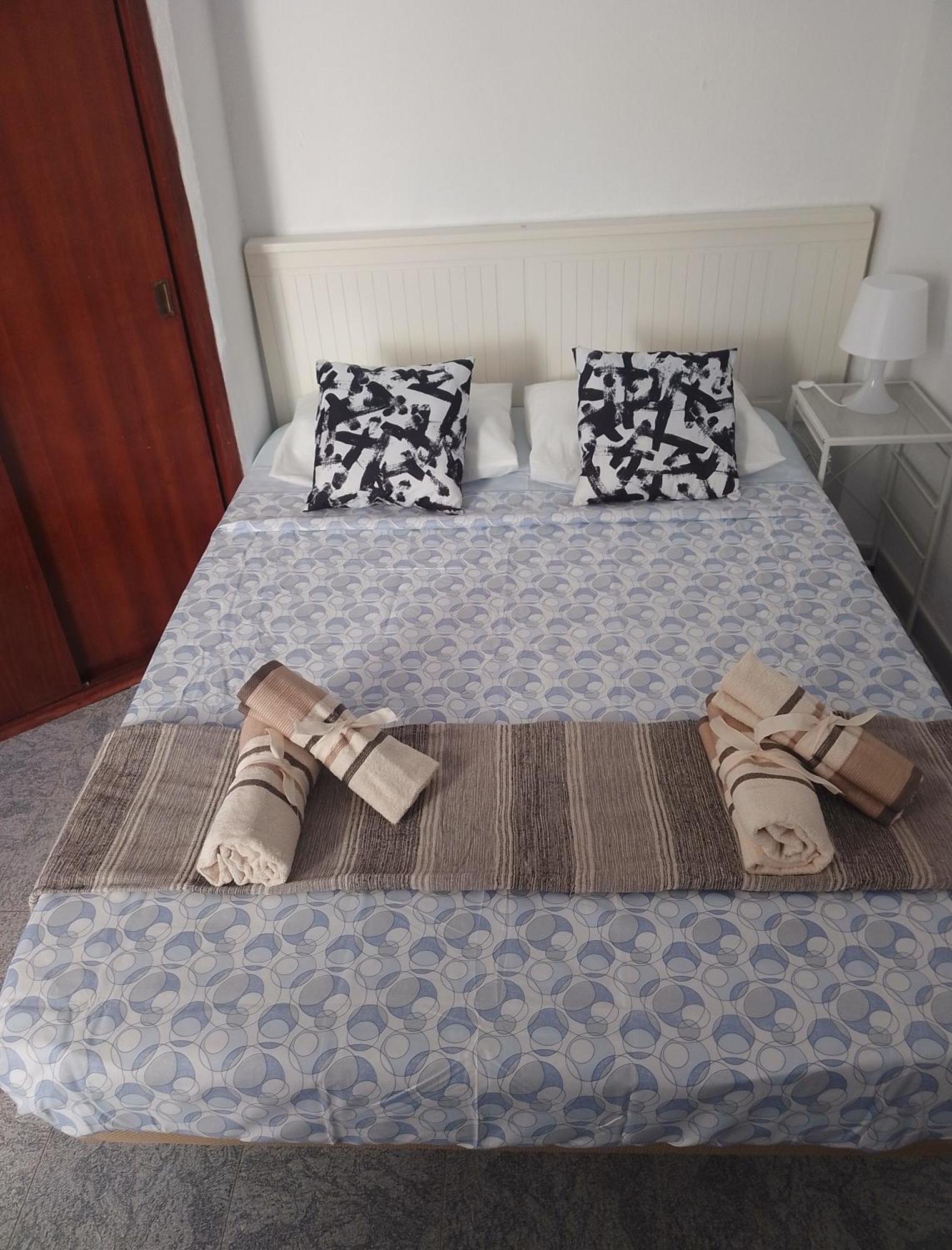 Malaga Center Rooms Esterno foto