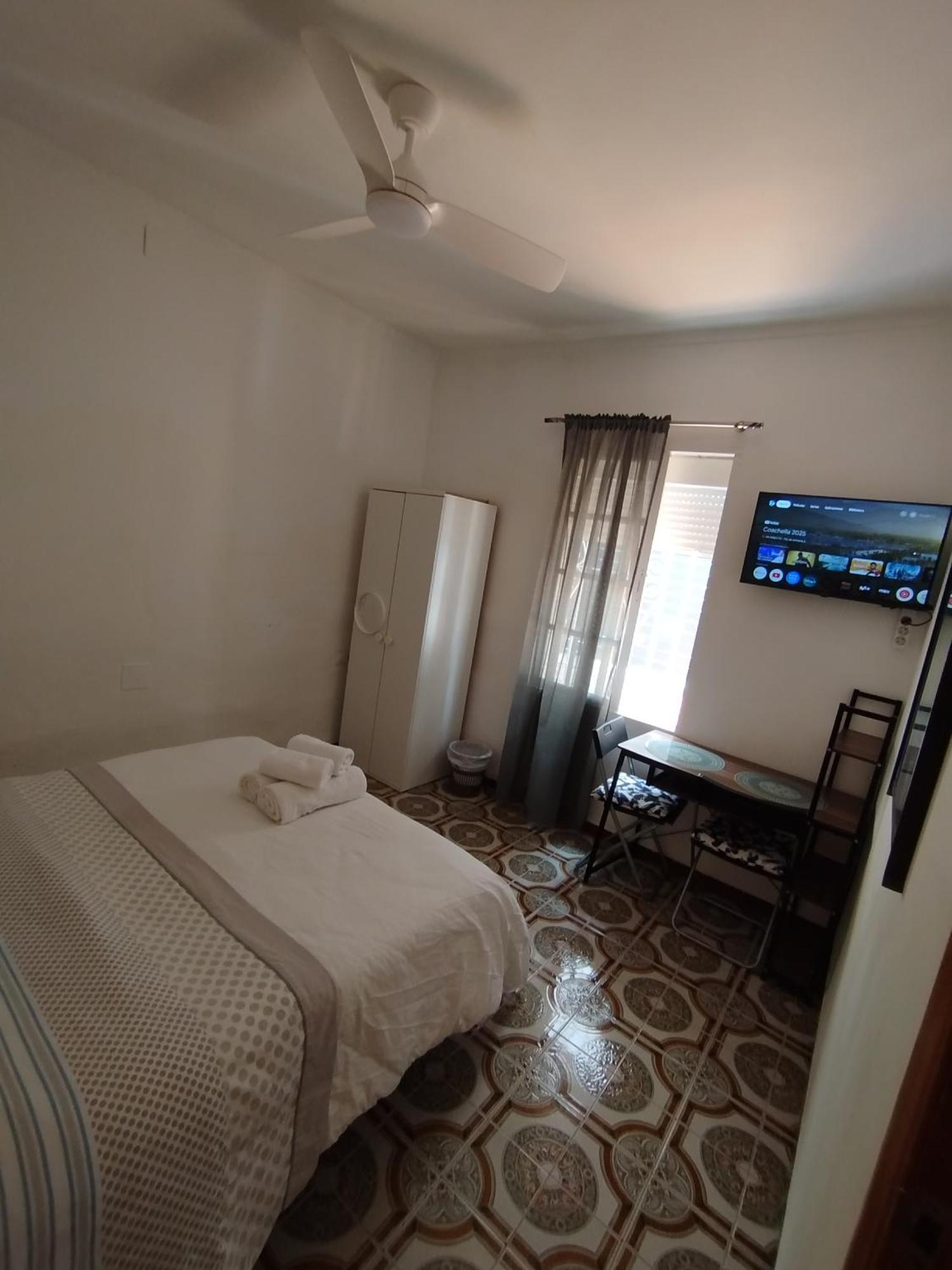 Malaga Center Rooms Esterno foto